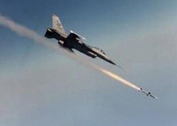 طائرة تركية تقصف مواقع في شمال العراق