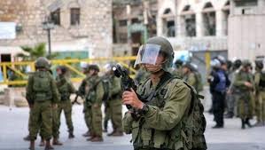 القوات الإسرائيلية تقتل فلسطينيًا يشتبه بقتله إسرائيليين اثنين في الضفة