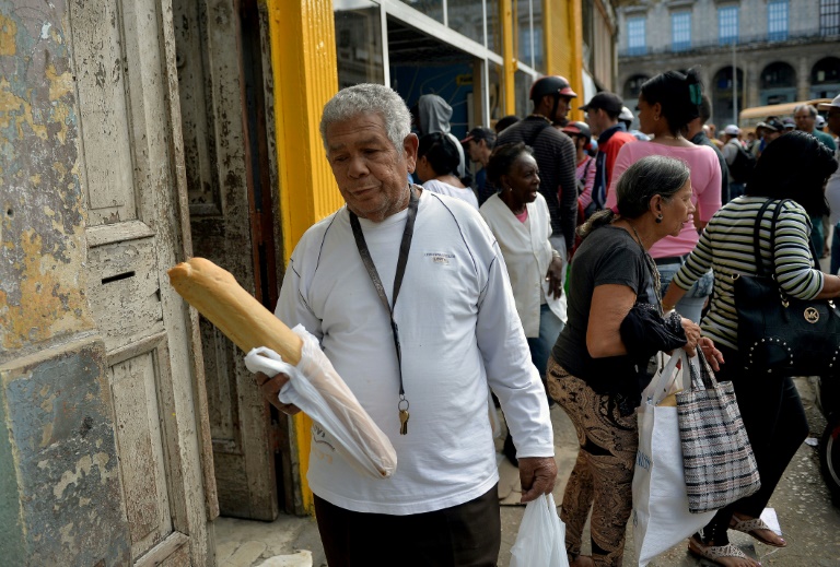 أزمة الخبز ترهق الكوبيين