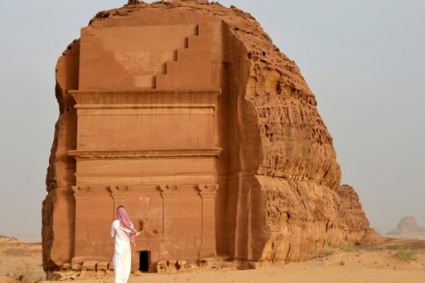 السعودية.. جهود حثيثة لجذب ملايين السياح لمنطقة العلا الأثرية