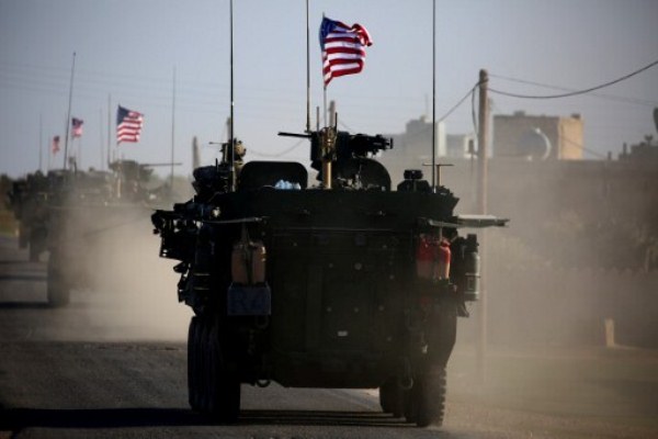 عناصر من القوات الأميركية في منبج السورية