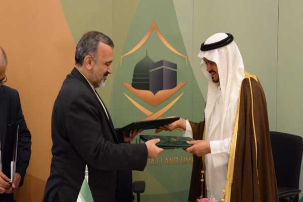 وزير الحج السعودي محمد بنتن ورئيس منظمة الحج والزيارة الإيرانية علي رضا رشيديان