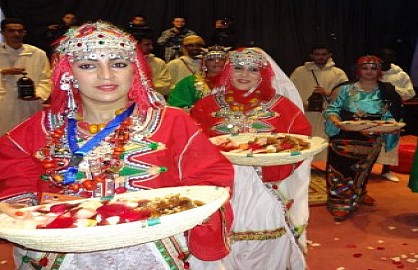 مغاربة يحتفلون برأس السنة الامازيغية السابقة 