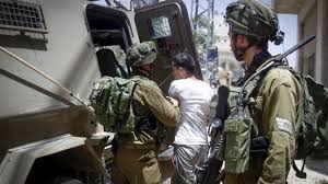 إسرائيل تعتقل فلسطينيًا يشتبه بضلوعه في قتل جنديين في الضفة الغربية