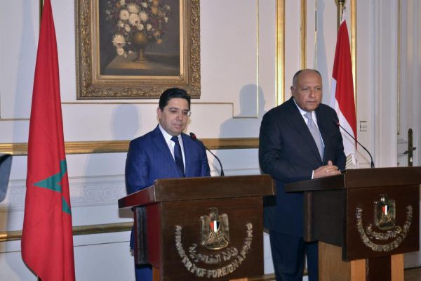 وزير خارجية المغرب يتباحث مع نظيره المصري في القاهرة