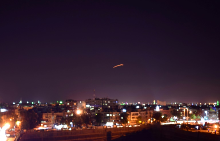 دفاعات جوية سورية تتصدى لأهداف معادية فوق دمشق 15 أيلول/سبتمبر 2018