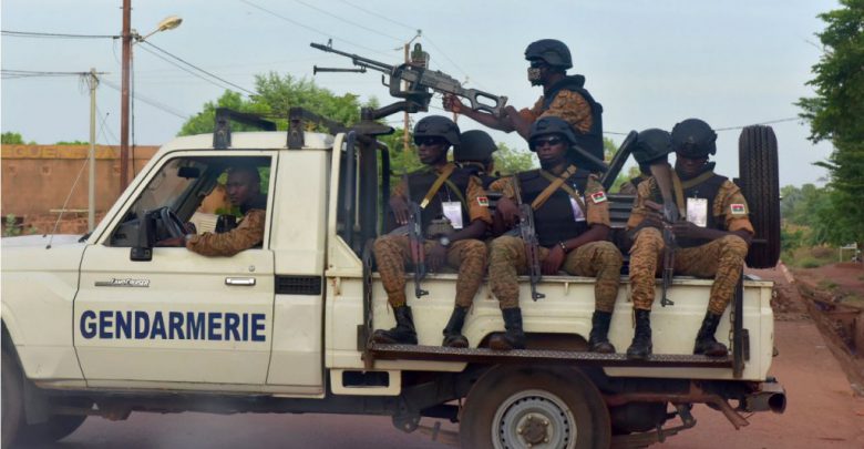 خمسة قتلى في اشتباك بين الشرطة وشبان غاضبين في غرب بوركينا فاسو
