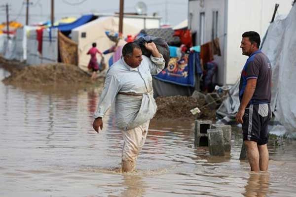 مياه الأمطار تغمر مخيمات النازحين في العراق