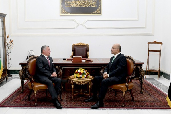 الرئيس صالح والملك عبدالله الثاني خلال اجتماعهما في بغداد اليوم