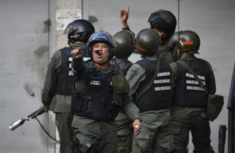 الجيش الفنزويلي يعلن اعتقال عسكريين متمردين