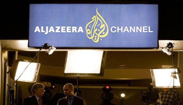 قناة الجزيرة تندد بسحب السودان تراخيص ثلاثة من صحافييها