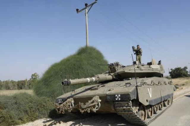 مقتل فلسطيني بنيران دبابة إسرائيلية عند الحدود مع قطاع غزة