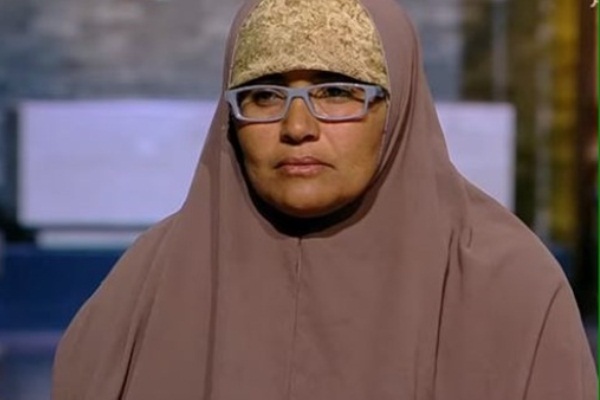 والدة طفل الشرفة