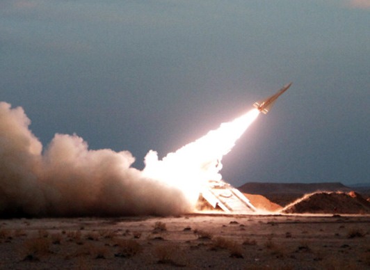 إيران تنفي نيتها تطوير مدى صواريخها