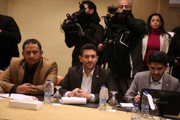 القيادي في حركة الحوثي في اليمن عبد القادرة المرتضى خلال جولة المحادثات مع الحكومة اليمنية في عمّان في 17 يناير 2019