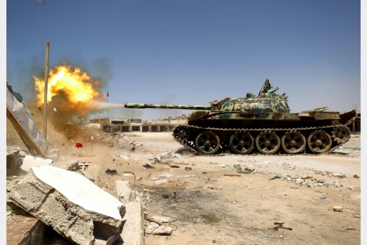 هجوم قوات حفتر في جنوب ليبيا يحيي التوترات القبلية والاتنية