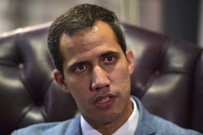 خوان غوايدو الذي أعلن نفسه رئيساً انتقالياً لفنزويلا في مقابلة مع وكالة فرانس برس في كراكاس في 8 شباط/فبراير 2019.