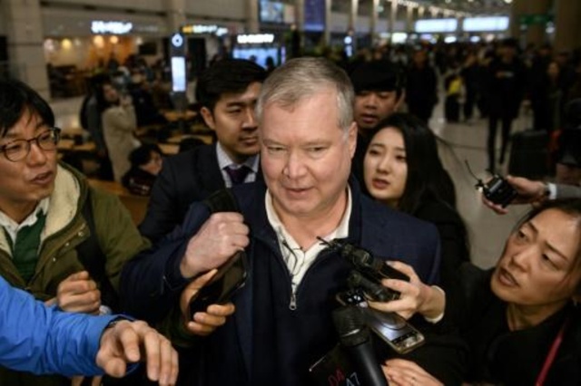 الموفد الأميركي إلى كوريا الشمالية ستيفن بيغون في مطار إينتشيون في كوريا الجنوبية في 3 شباط/فبراير 2019
