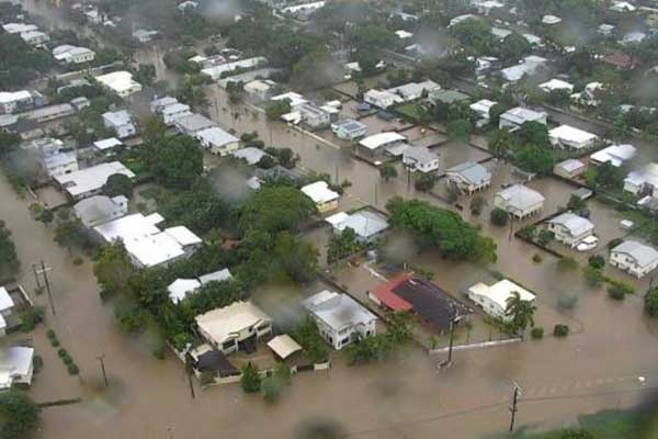 صورة وزّعتها أجهزة الإطفاء والطوارئ في ولاية كوينزلاند الأسترالية تظهر فيها شوارع غمرتها الفيضانات بتاريخ 3 فبراير 2019