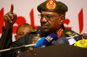 البشير يتعهد دعم السلام بمناطق النزاع في السودان