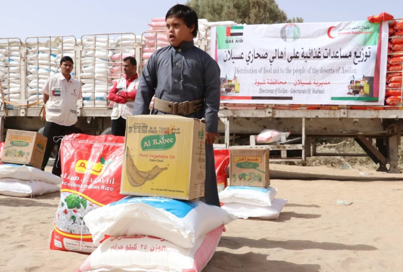 مساعدات غذائية إماراتية إلى شبوة اليمنية