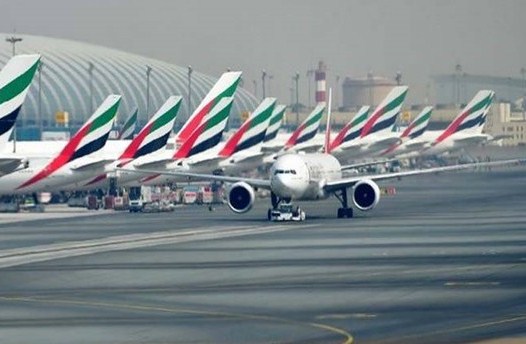 استئناف الرحلات في مطار دبي بعد توقف بسبب طائرة بدون طيار