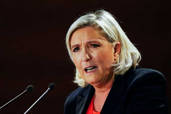 زعيمة حزب التجمع الوطني اليميني المتطرف في فرنسا خلال لقاء لحملتها الانتخابية للانتخابات الأوروبية في 9 فبراير 2019