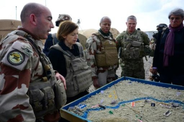 قائد قوة المدفعية الفرنسية في العراق ينتقد العمليات ضد الجهاديين في سوريا
