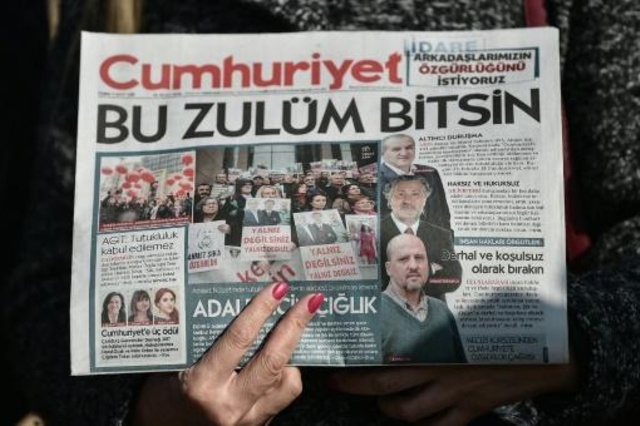 محكمة تركية ترفض استئناف أحكام بالسجن بحقّ صحافيين معارضين