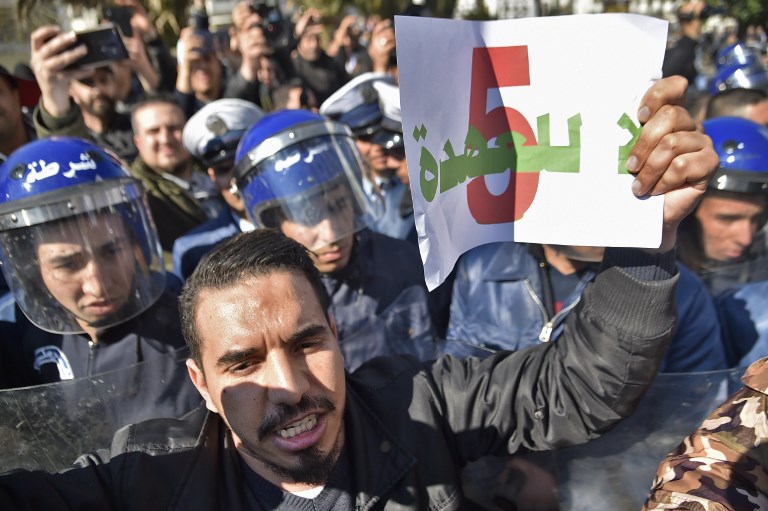 تظاهرات في الجزائر ضد العهدة الخامسة لبوتفليقة