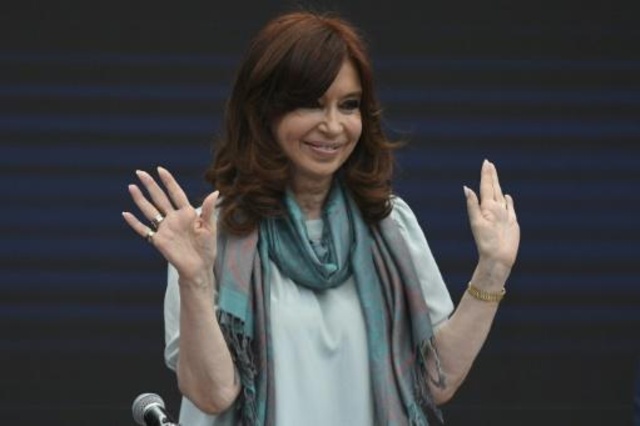 إرجاء محاكمة الرئيسة الأرجنتينية السابقة في قضية فساد
