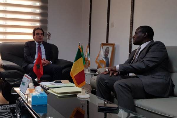 المغرب ومالي يوقعان مذكرة تفاهم في مجال تدبير سياسة الهجرة