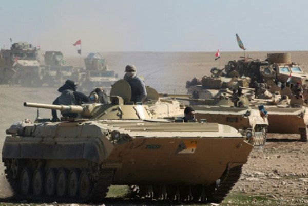 قوات عراقية في صحراء البلاد الغربية