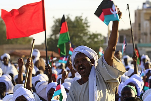 السلطات السودانية تحاول إطفاء شعلة الاحتجاجات
