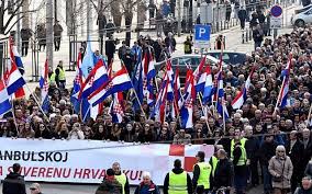 صحافيو كرواتيا يتظاهرون احتجاجًا على الملاحقات القضائية بحقهم