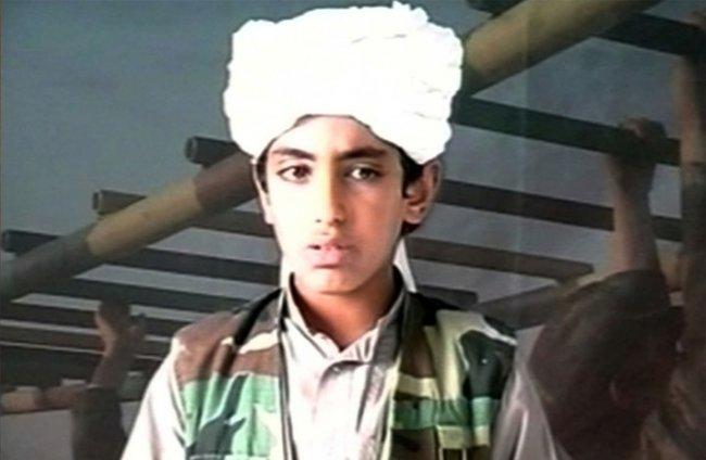 حمزة بن لادن في صورة من مرحلة الطفولة