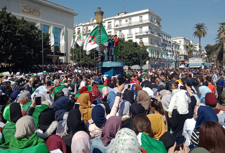 متظاهرون في عنابة الجزائرية