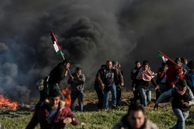 وفاة فلسطيني متأثرًا بجروح أصيب بها في مواجهات قرب حدود قطاع غزة