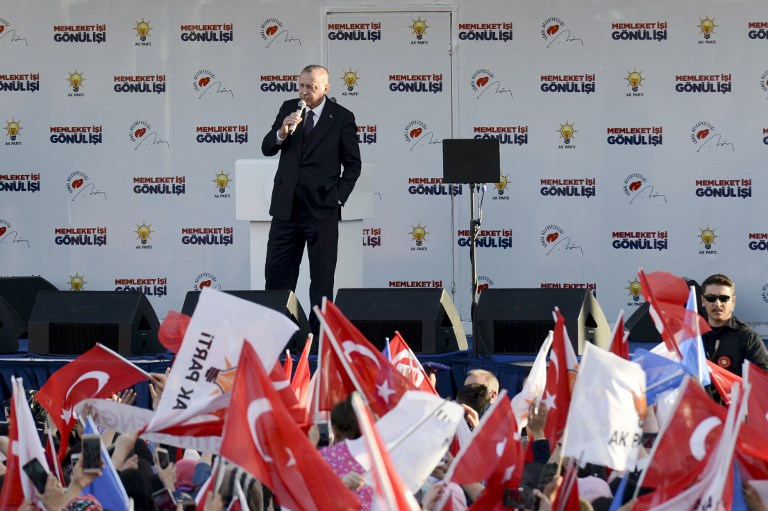 أردوغان خاطبا أمام أنصاره