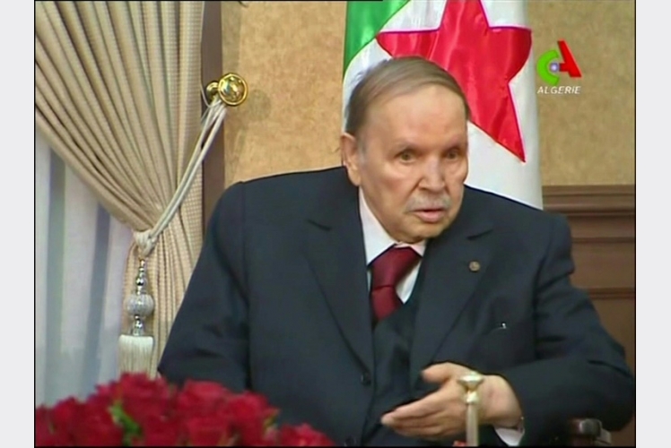 حزب الرئيس بوتفليقة يدعم مطالب التغيير في الجزائر لكن 