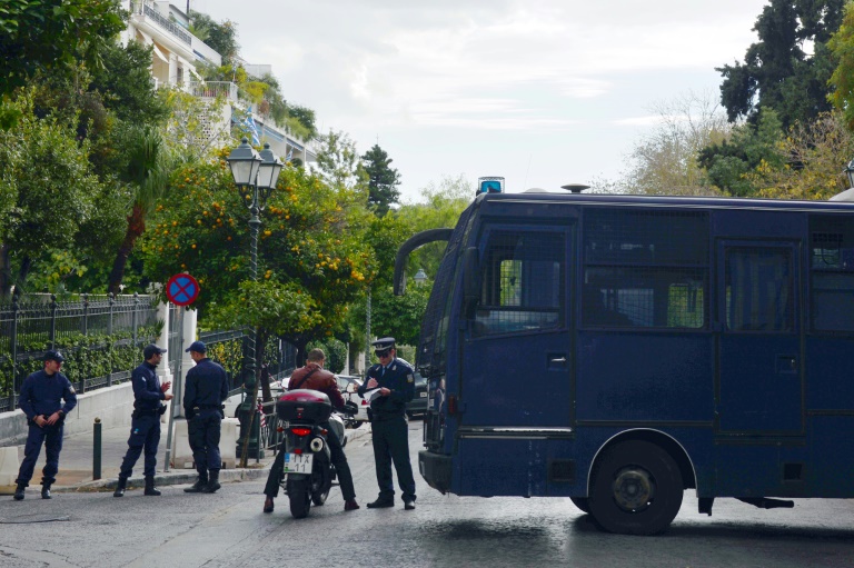 إلقاء قنبلة يدوية على القنصلية الروسية في اليونان