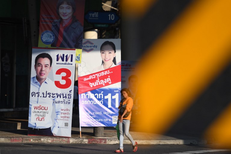 معلقات انتخابية في بانكوك 