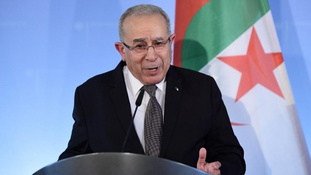 الجزائر تحذر من حساب وهمي على تويتر منسوب لوزير الخارجية