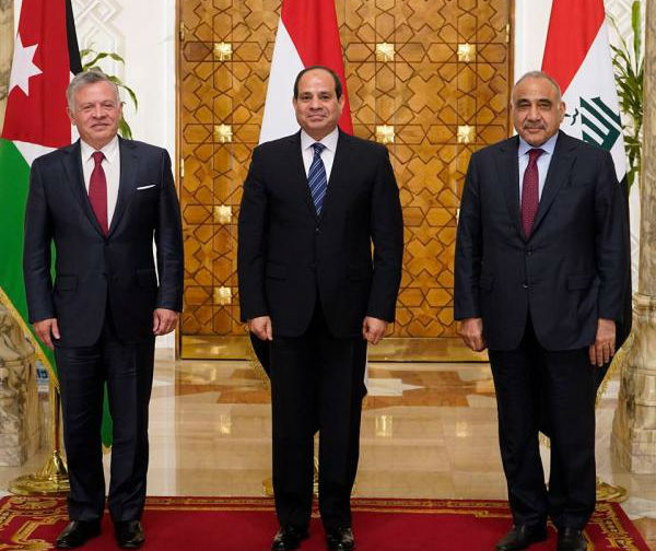 قادة العراق ومصر والأردن في صورة تذكارية عقب الاجتماع