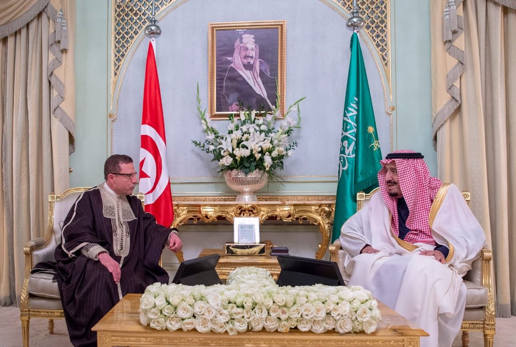 الملك سلمان يستقبل وزير الشؤون الدينية التونسي وعددا من الأئمة