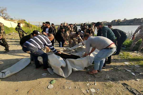 عمليات انتشال غرقى العبّارة في الموصل
