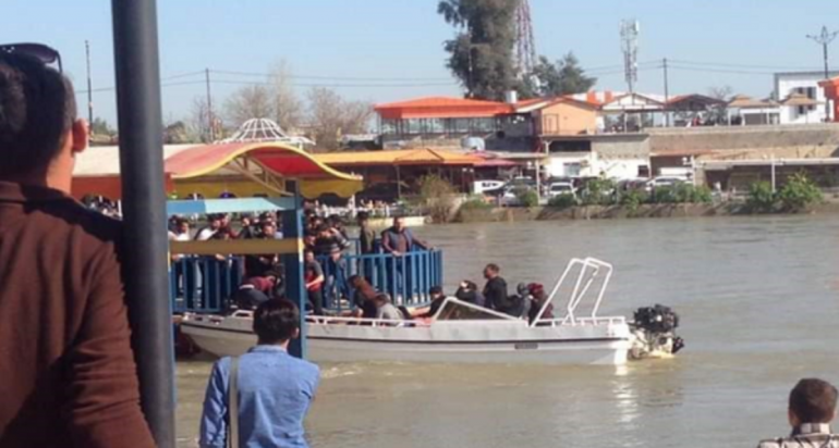 عمليات الانقاذ بغرق العوامة في المدينة السياحية بالموصل