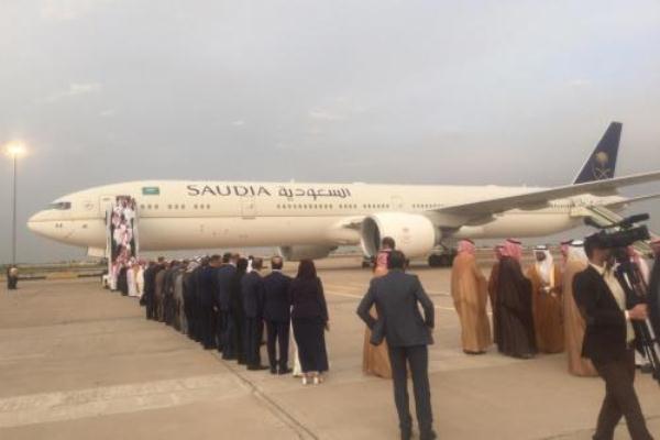 استقبال رسمي للوفد السعودي رفيع المستوى في مطار بغداد الدولي اليوم