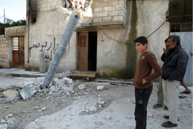 مقتل 22 مدنياً بقصف لقوات النظام على شمال غرب سوريا