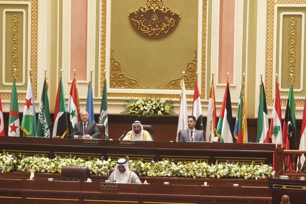 الجلسة الاولى للبرلمان العربي للطفل في مقر المجلس الاستشاري في الشارقة